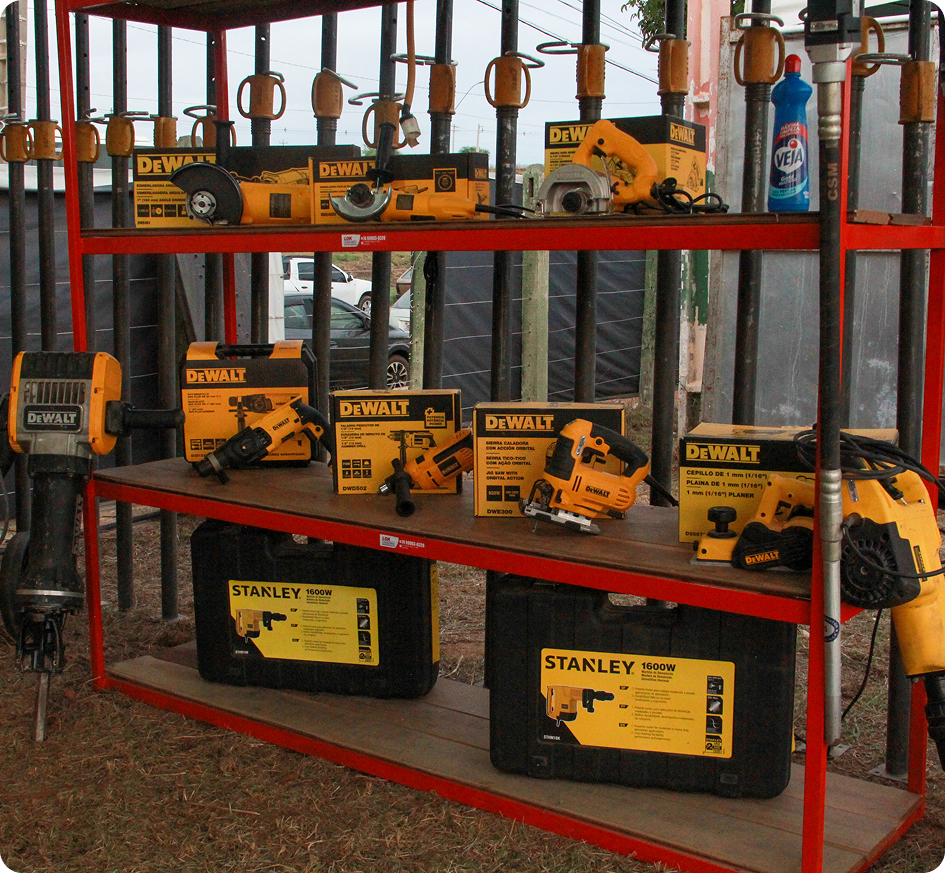 Lok Andaimes Irecê | Locação de Andaimes e Equipamentos para Construção — Irecê, BA